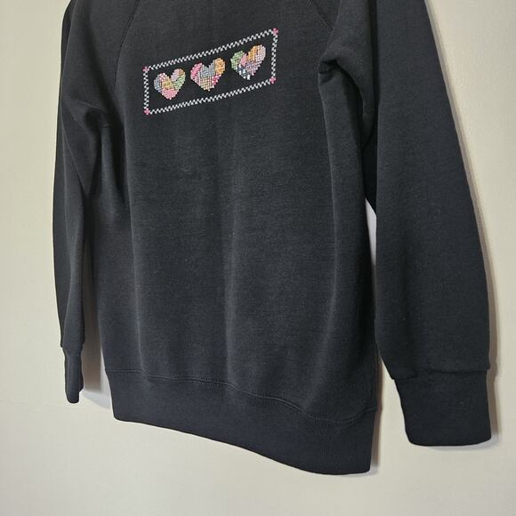 Vtg Embroidered Heart Crew Sweatshirt Women M Blak Grandmacore Cottage 90s Retro - Picture 4 of 8